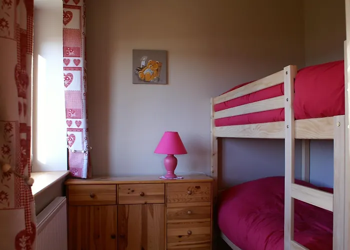 Blanche-roche, En Lisiere De Foret *